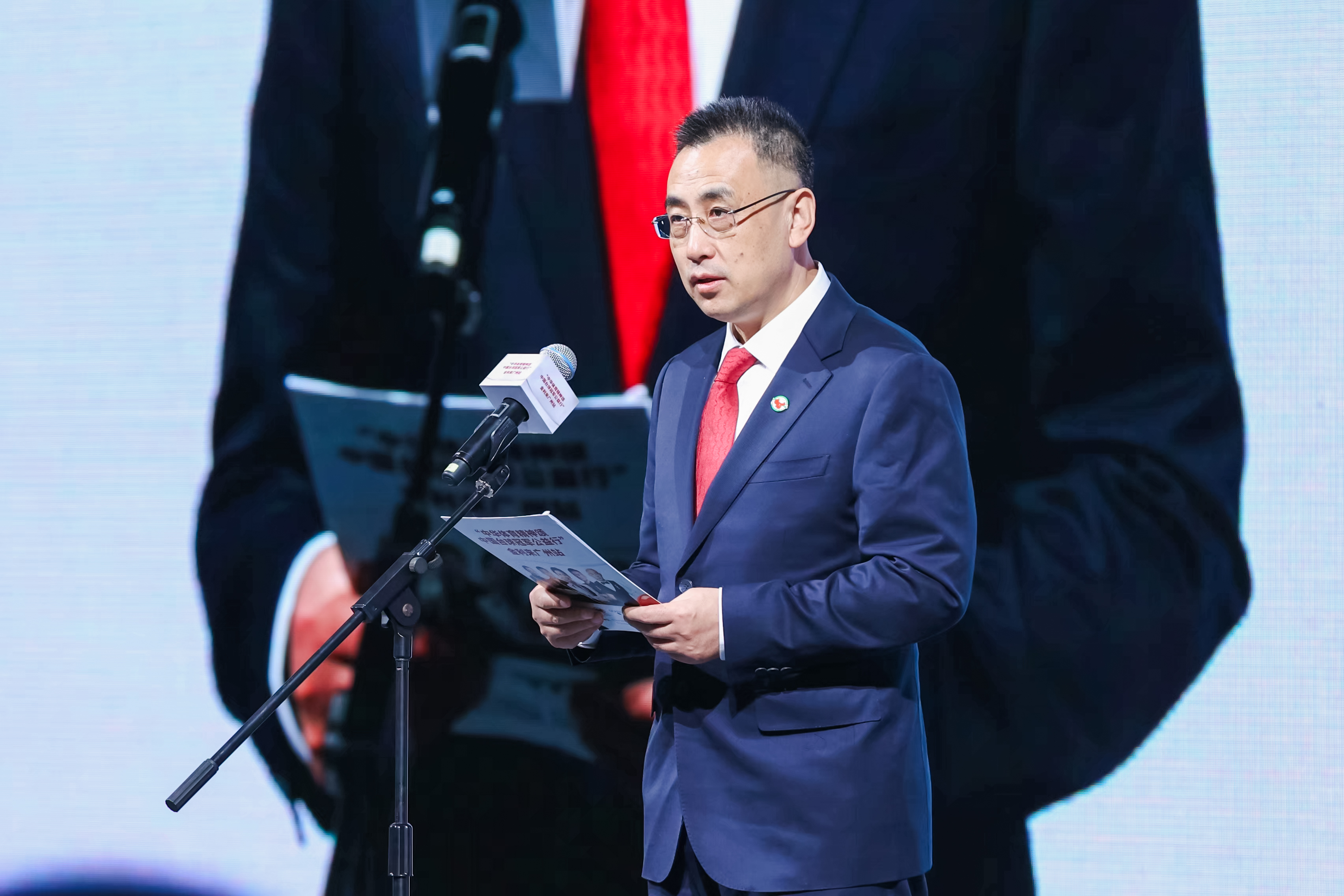金利來攜手中國檯球協會,成功舉辦中國檯球冠軍公益行活動