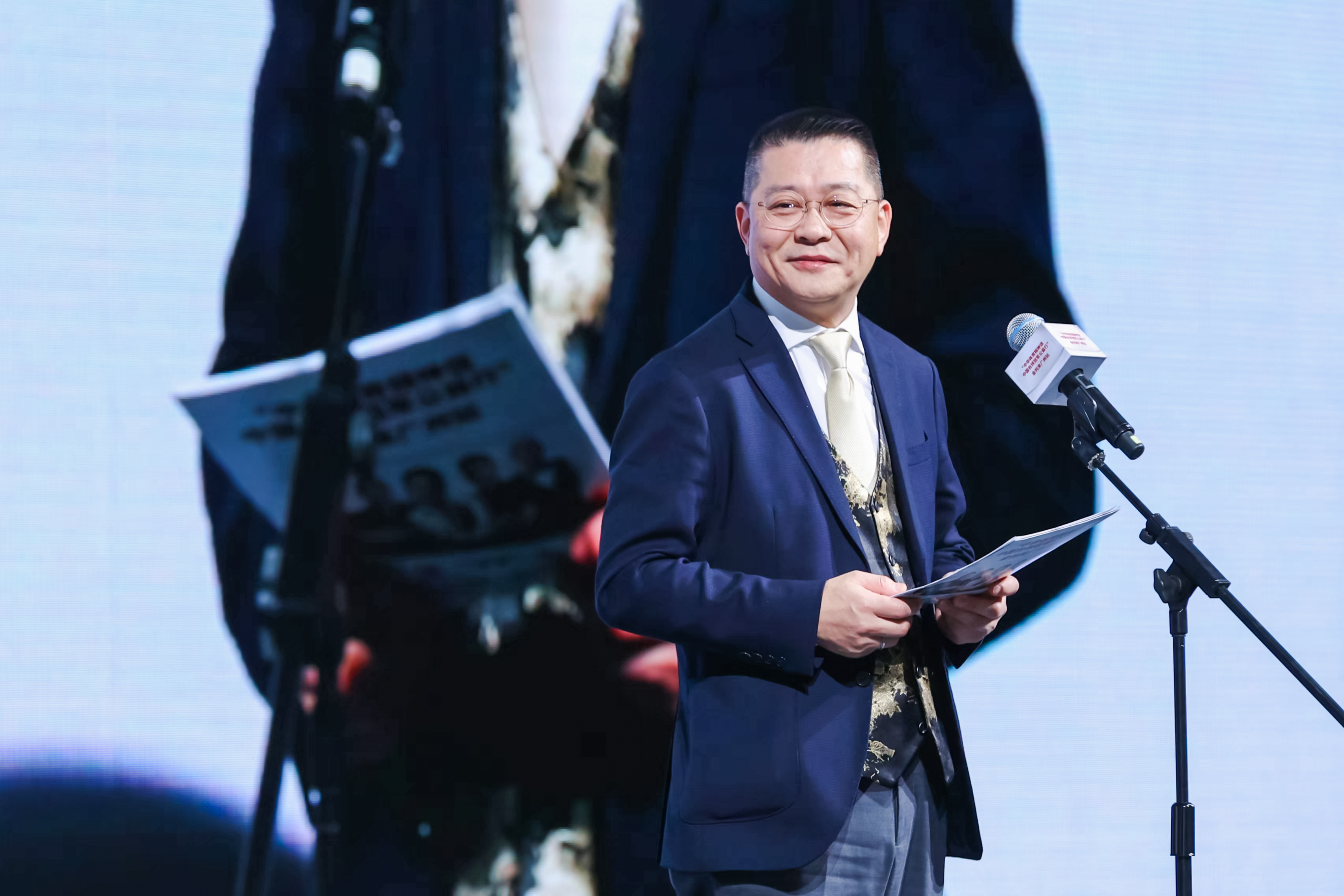 金利來攜手中國檯球協會,成功舉辦中國檯球冠軍公益行活動